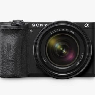 Sony - A6600 Compact System Camera with 18-135mm OSS Lens, 4K Ultra HD, 24.2MP, OLED Viewfinder, Wi-Fi, Bluetooth, NFC, 3" Tilting Touch Screen, Black
