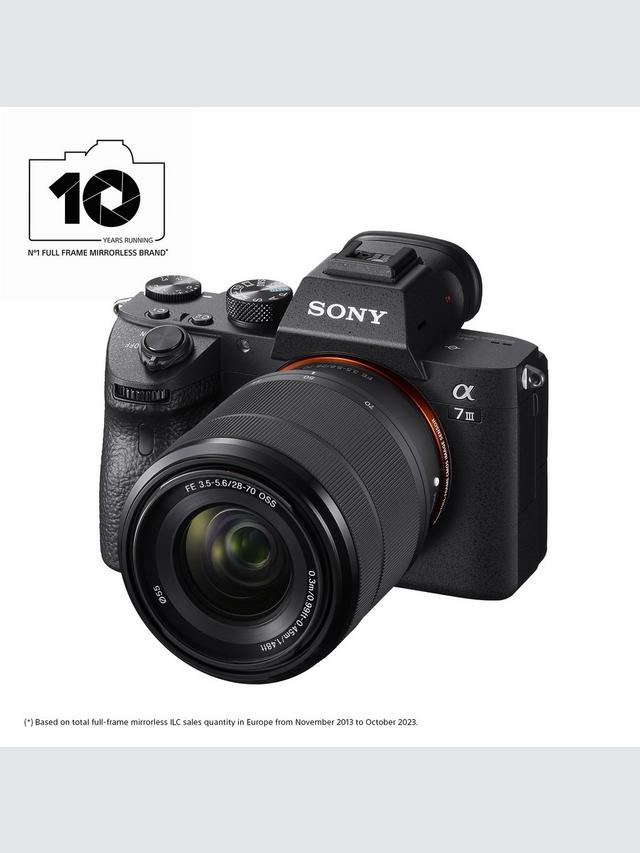 Sony - a7 III (Alpha ILCE-7M3) Compact System Camera with 28-70mm Zoom Lens, 4K Ultra HD, 24.2MP, Wi-Fi, Bluetooth, NFC, OLED EVF, 5-Axis Image Stabiliser & Tiltable 3" LCD Touch Screen, Black - Image 4